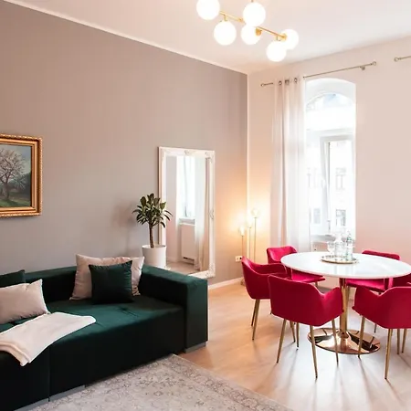 The Grande Kassberg - Balkon, Netflix, Nespresso, Zentral